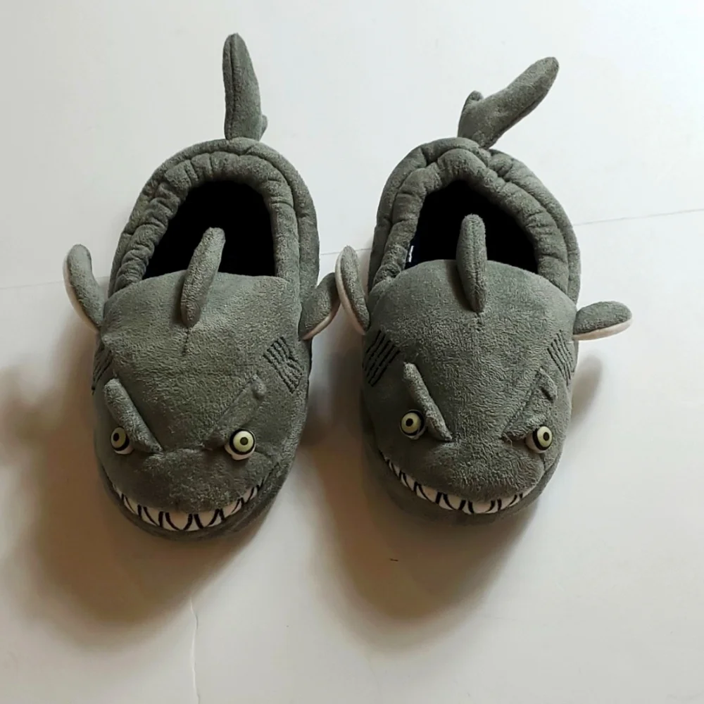 Stride Rite gray shark slippers